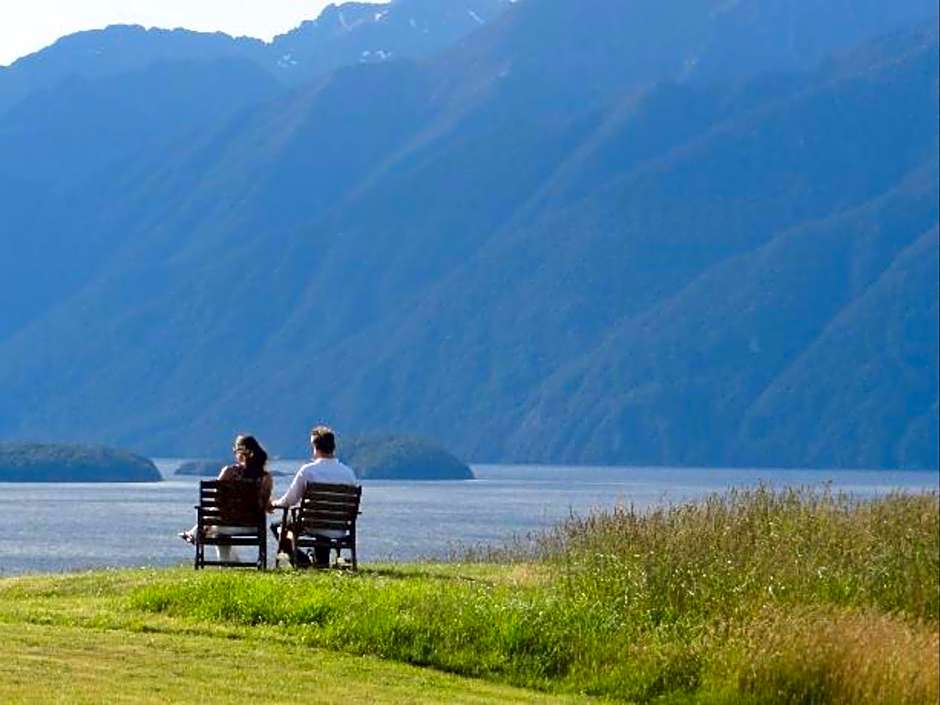 Fiordland Lodge