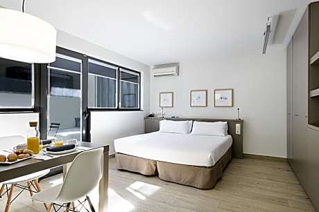 Double Room, Terrace (2 Twin Beds)