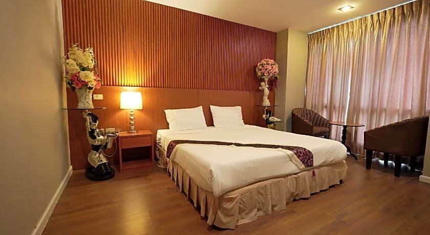 Three Seasons Bangkok