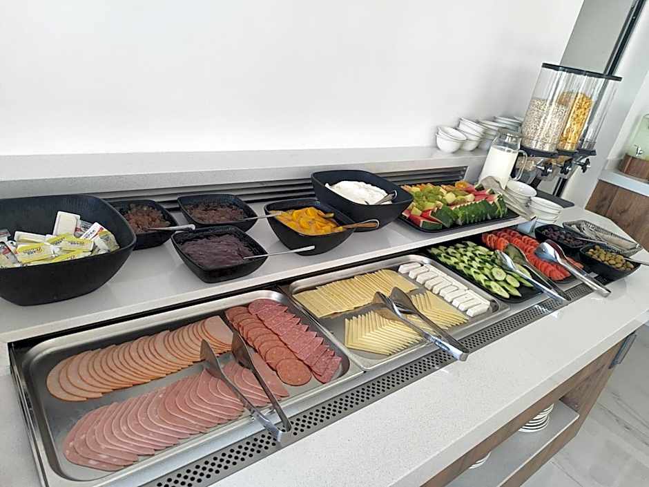 Blue Horizon Apartments