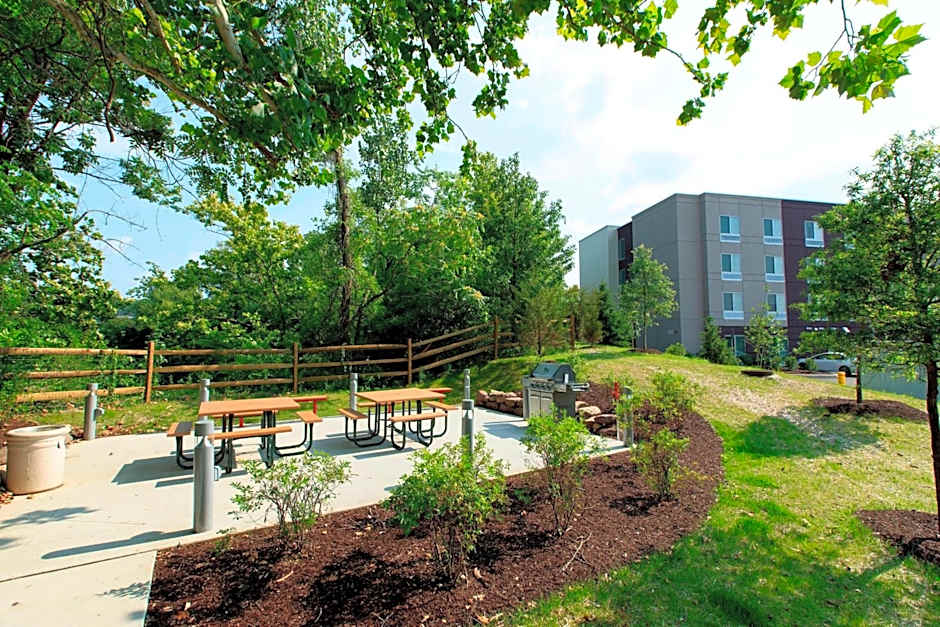 Fairfield Inn & Suites by Marriott Philadelphia Valley Forge/Great Valley