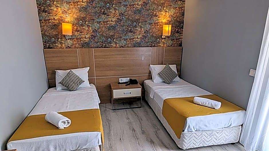 Ramona Lara Hotel