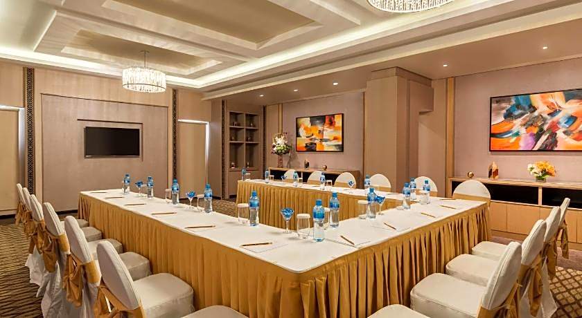 Ramada Hotel & Suites by Wyndham Amwaj Islands Manama