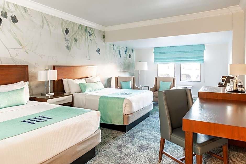 Photo 1 of 4 of 2 Queen Beds, Scenic View