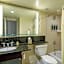 DoubleTree by Hilton Hotel Denver