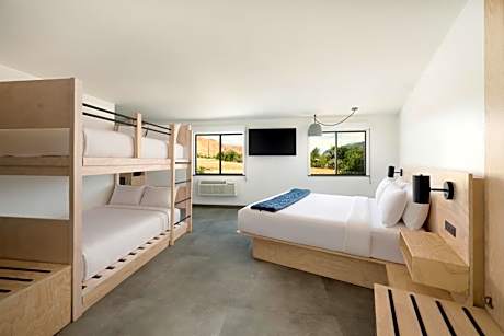 King Room with Two Queen Bunk Beds