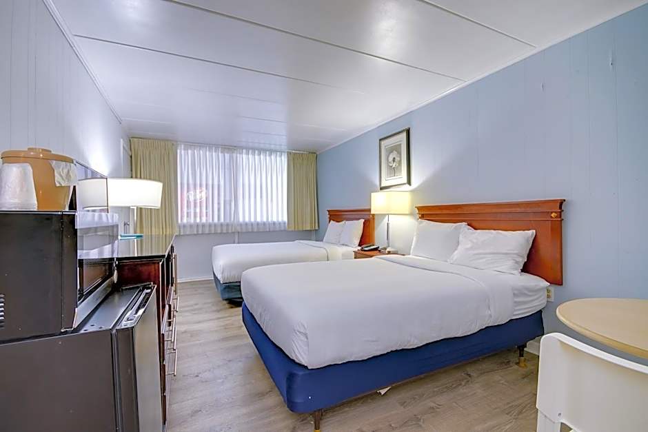 Rideau Oceanfront Motel