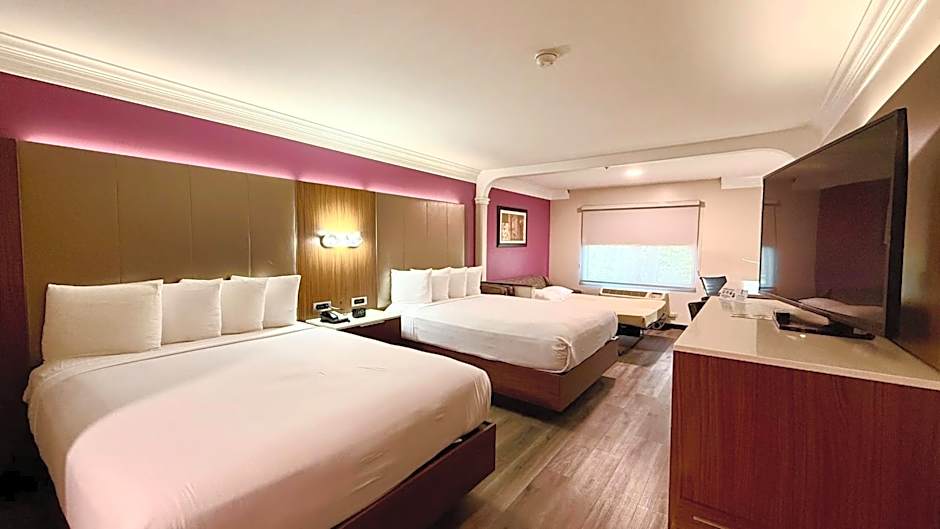 Best Western Plus Suites Hotel - LAX Airport LA Stadium