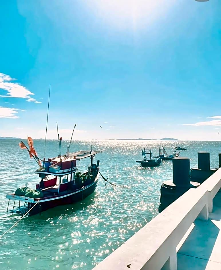 The Sunset Bangsaen Hotel