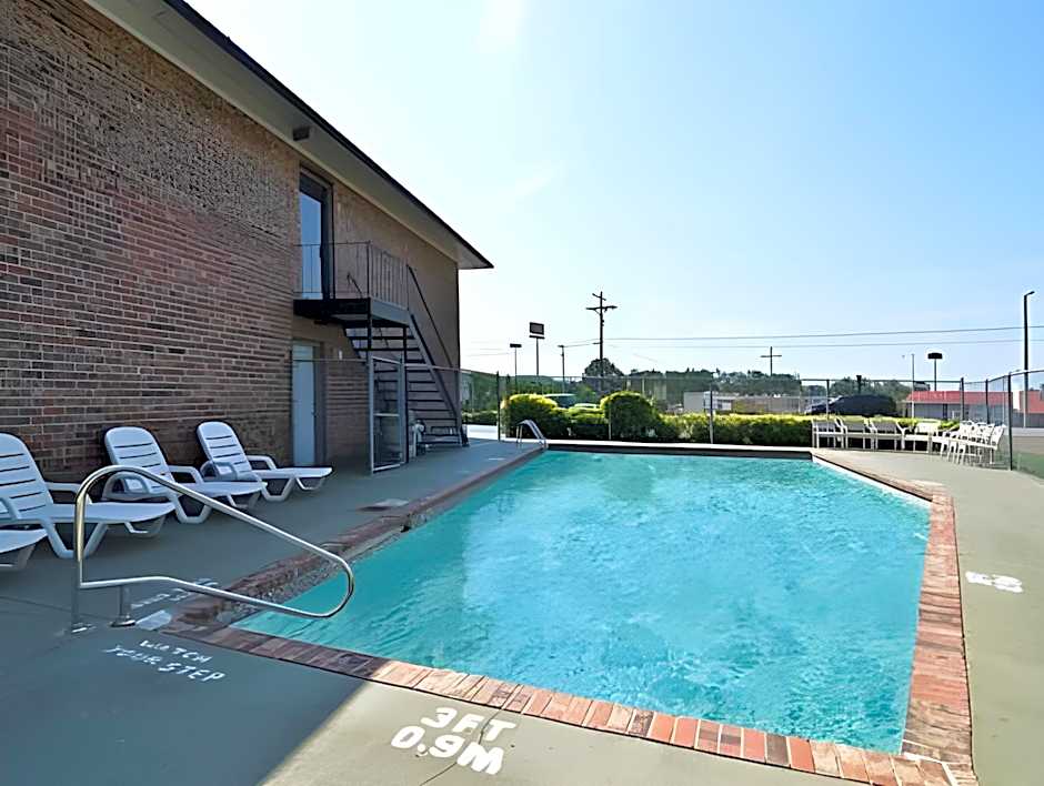 Motel 6-East Ridge, TN