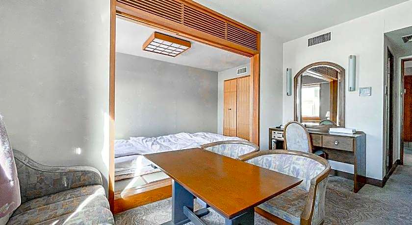 Hachinohe Plaza Hotel