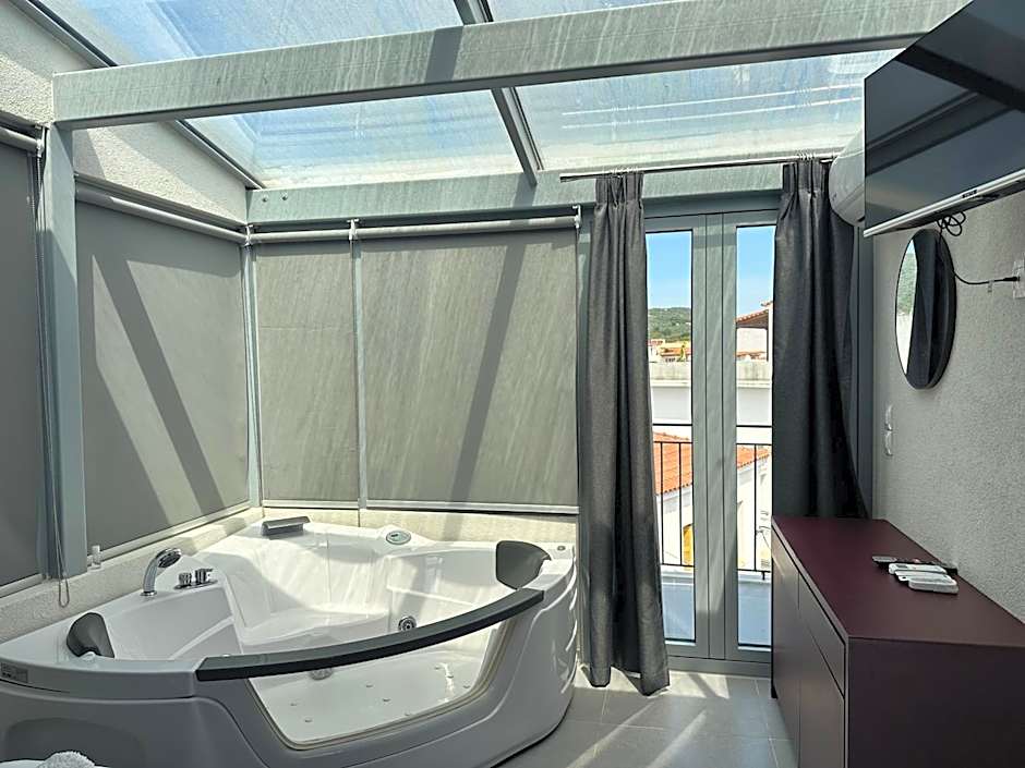 Skiathos Hills Studios