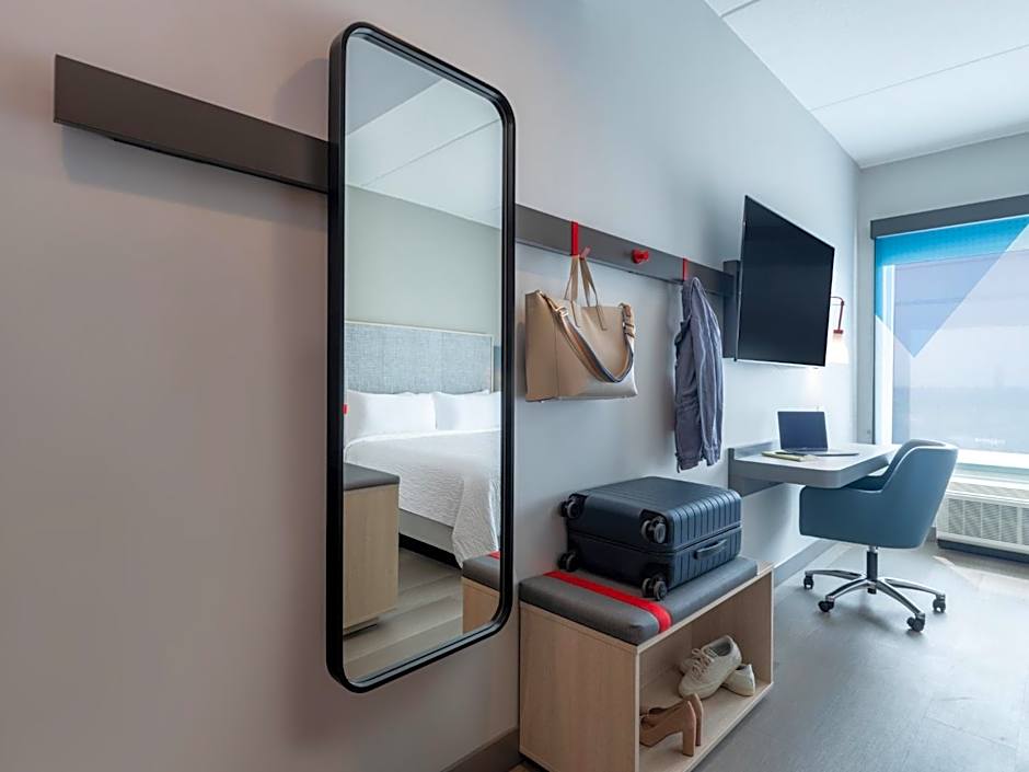 avid hotels - Toronto - Vaughan Southwest By IHG