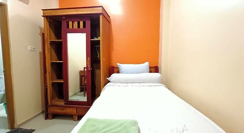 OYO 90583 Balqies Homestay Syariah