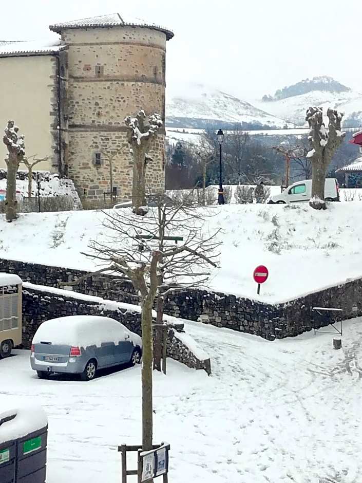 Galerie d'art d'une ancienne mairie de 1783