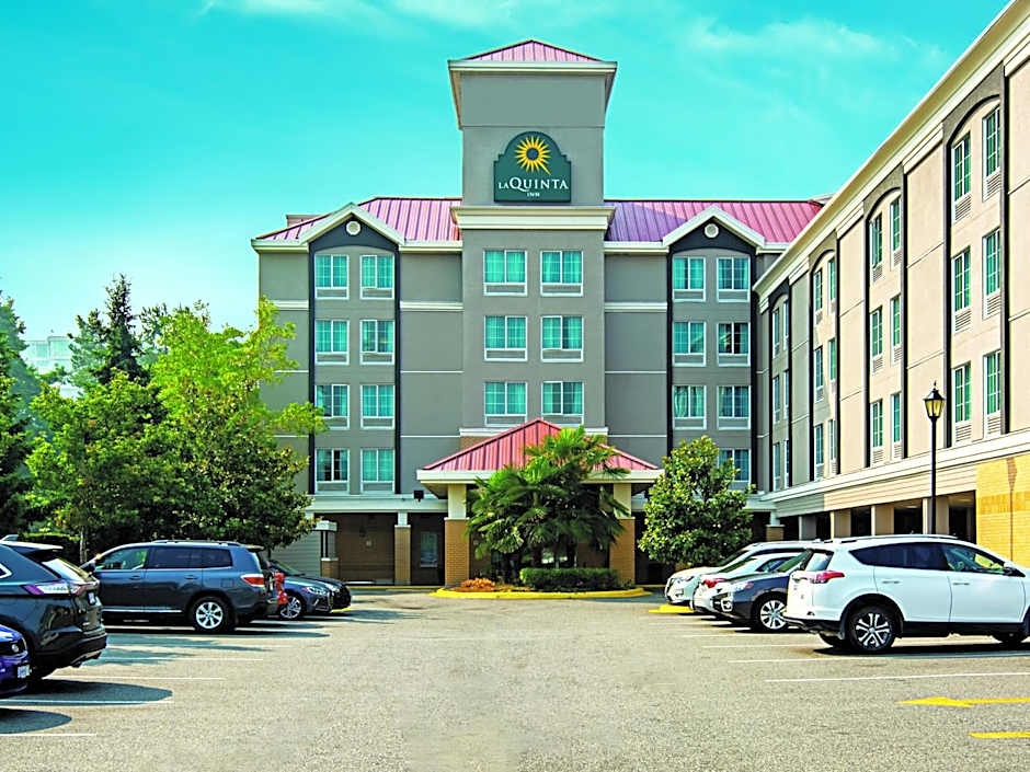 La Quinta Inn & Suites by Wyndham Vancouver Airport