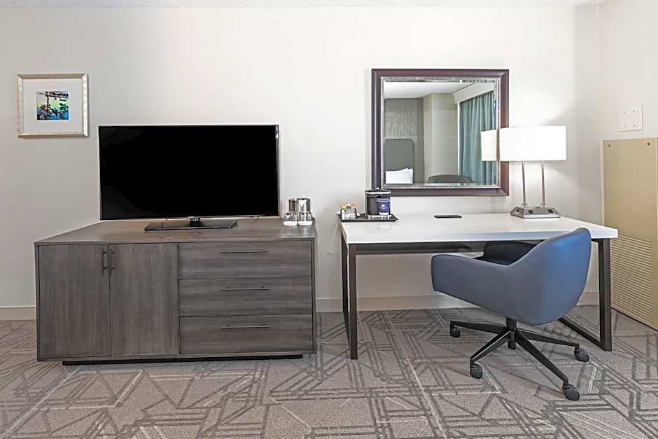 DoubleTree By Hilton Hotel Tulsa-Downtown