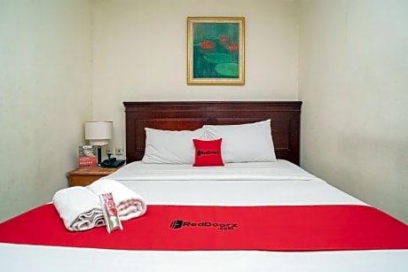 RedDoorz near Taman Bekantan Banjarmasin
