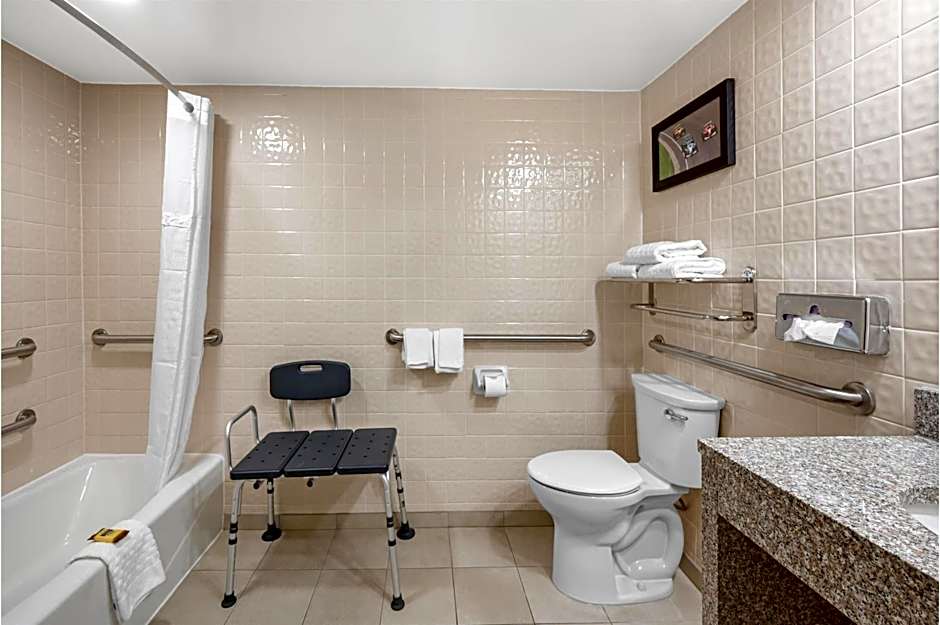 Best Western Plus Indianapolis North at Pyramids