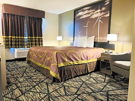 1 King Bed, Mobility Accessible Room, Bathtub w/ Grab Bars, Non-Smoking