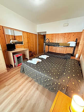 Economy Quadruple Room