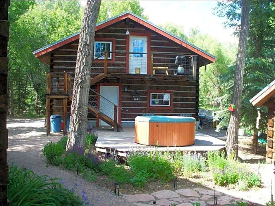 Riverside Meadows Cabins