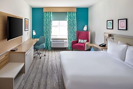 1 King Bed Deluxe
