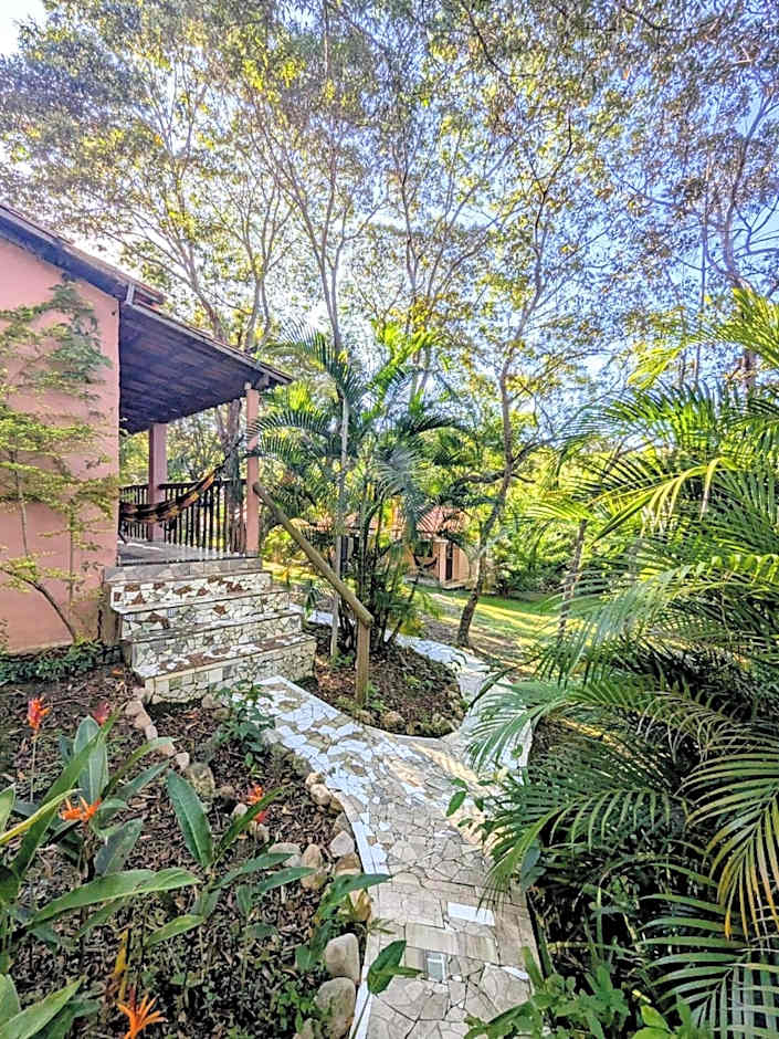 Casa das Irmãs - Só Mulheres - Women Only