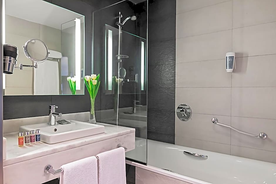 Hotel Zentral Castellana Norte