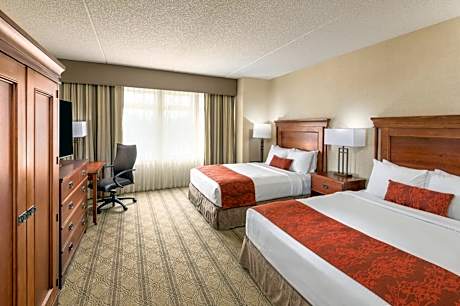 Standard Queen Room with Two Queen Beds