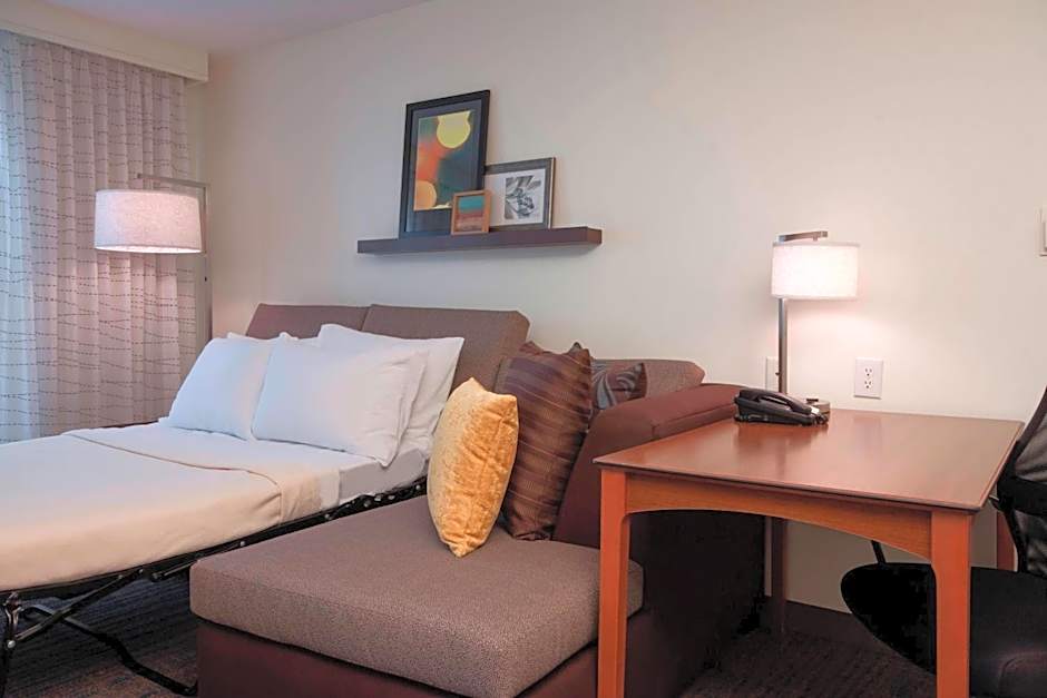 Residence Inn by Marriott Des Moines West at Jordan Creek Town Center