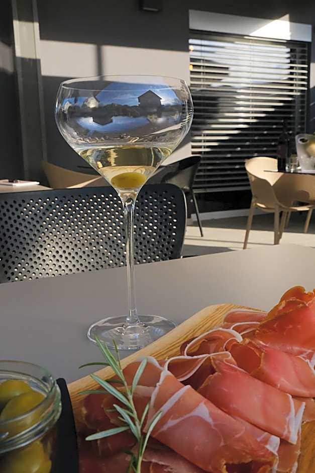 Apartments & Burgers REZIDENCA PIPANOVA