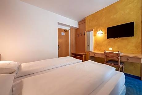 Economy Double or Twin Room
