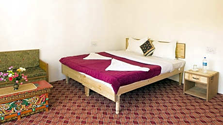 AC Deluxe Room