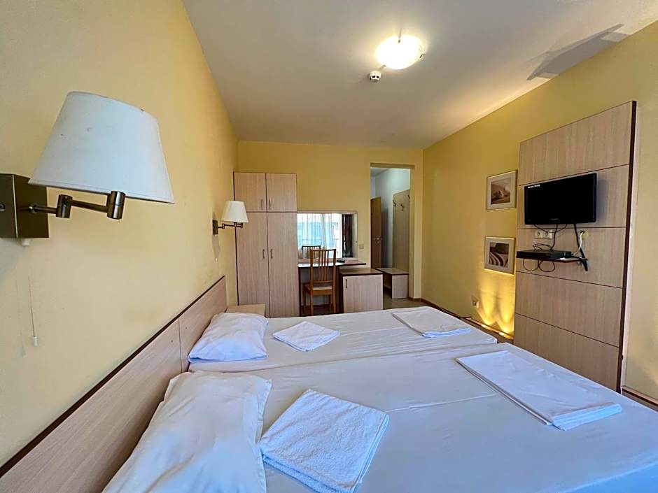 Александра