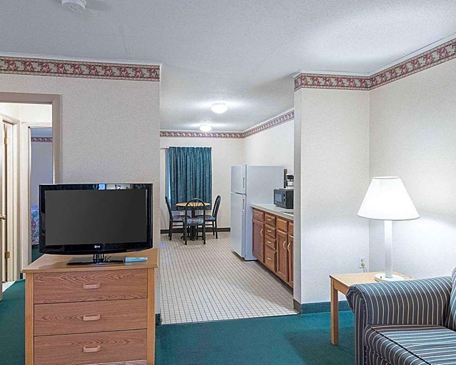 Rodeway Inn & Suites Rehoboth Beach