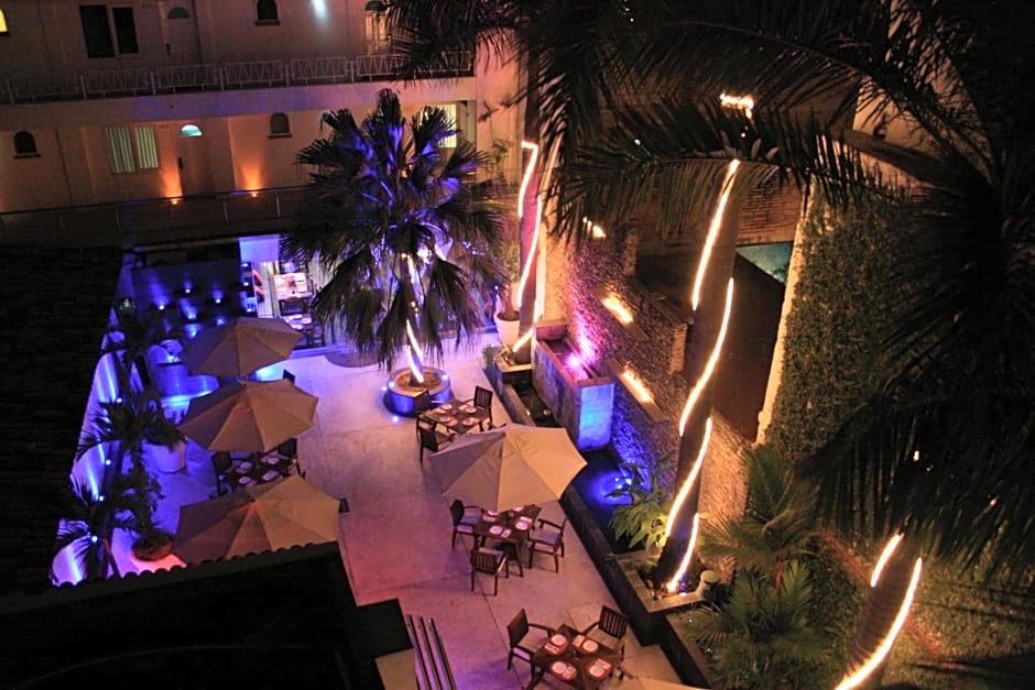 Hotel Rio Malecon