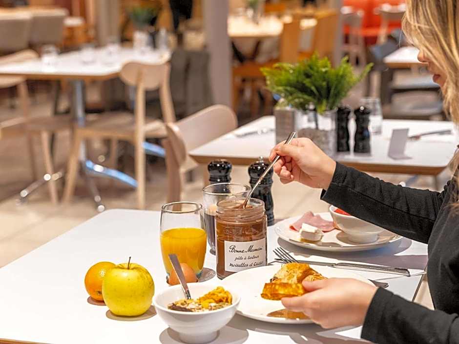 Novotel Macon Nord Autoroute du Soleil