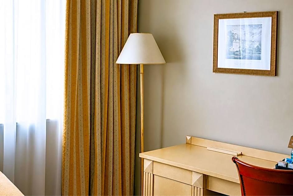 Phi Hotel Cavalieri