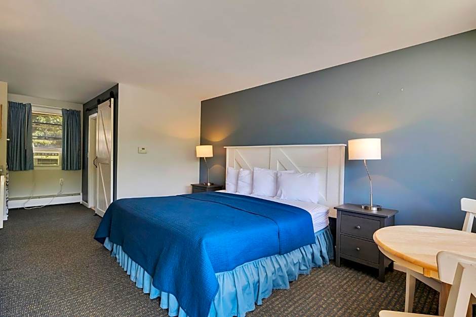 Handkerchief Shoals Inn