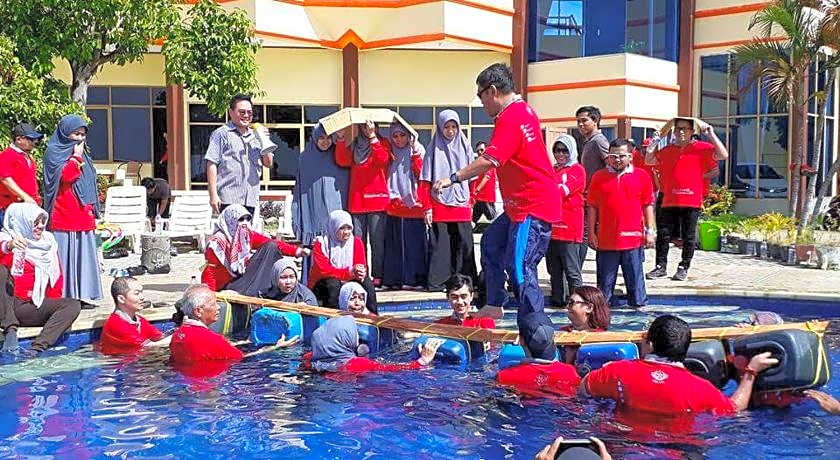 BUKIT KENARI Hotel & Restaurant