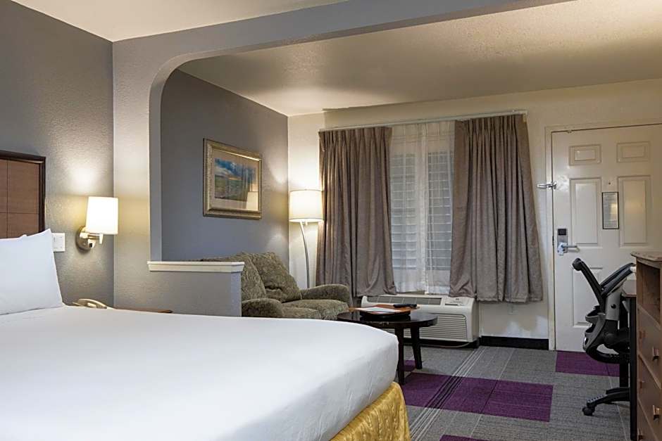 Atherton Park Inn and Suites