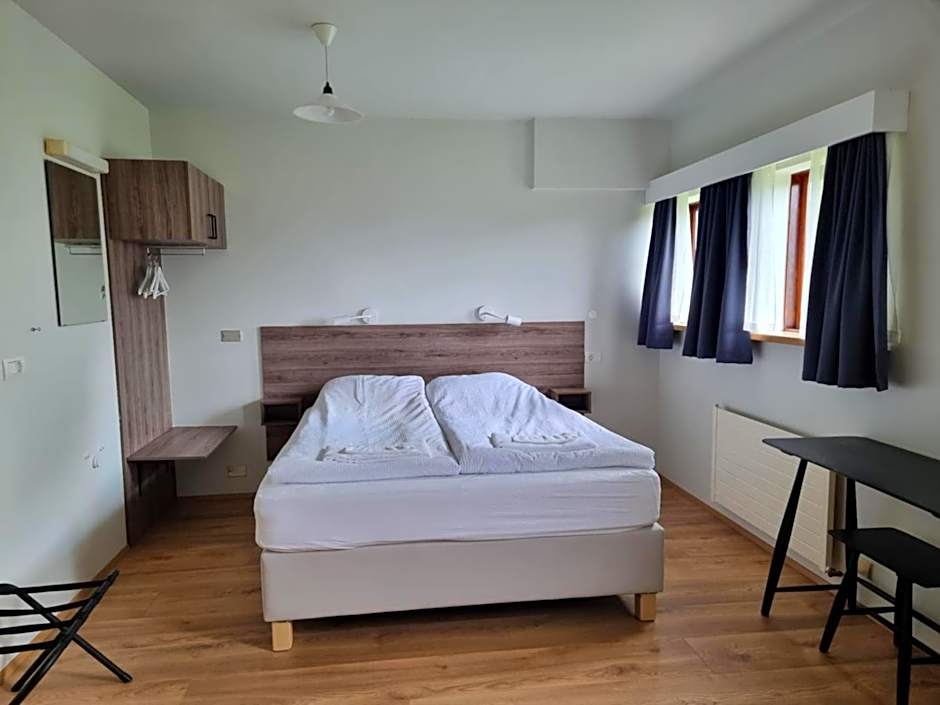 Litla-Hof Guesthouse