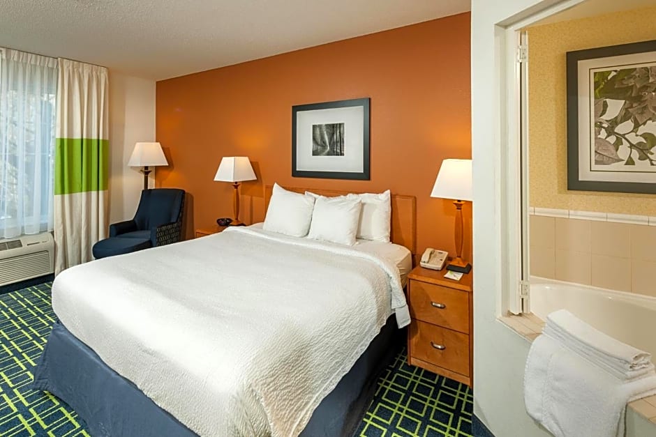 Fairfield Inn & Suites by Marriott Brunswick Freeport