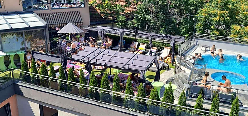 Cosmopolitan Hotel & Wellness