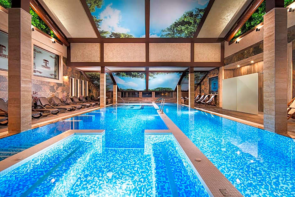 Boutique Complex Trakiets