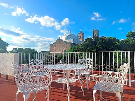 Hotel Catedral Valladolid Yucatan