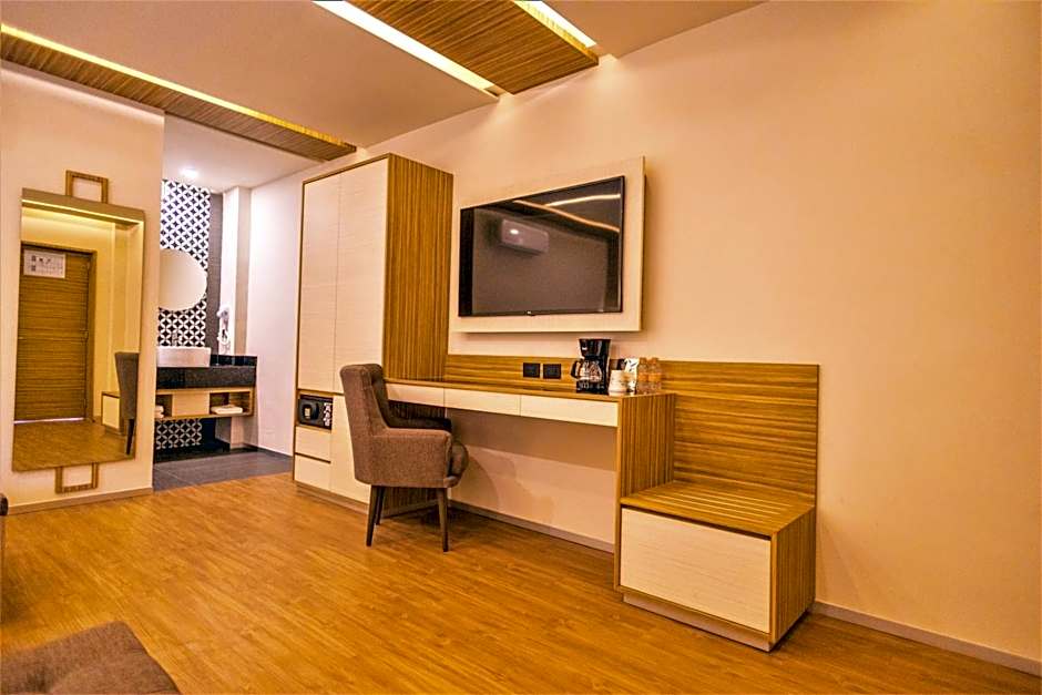 Hotel Plaza by Kavia