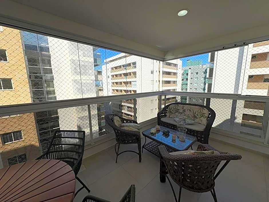 cód 55 - Apartamento no melhor condomínio da praia