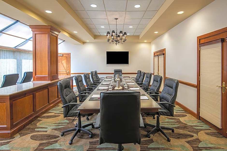 Crowne Plaza Knoxville Downtown University By IHG